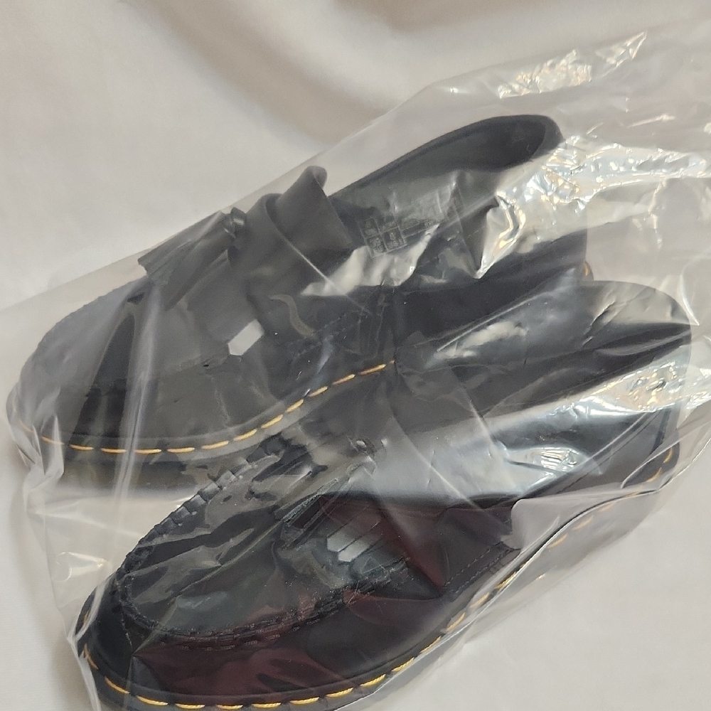 Dr. Martens Adrian Tassel Leather Casual Black Loafers (Uni M Size 7, W Size 8) - Picture 14 of 14